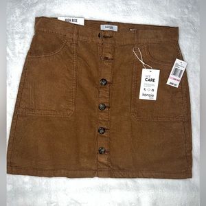 Kensie Women’s High Rise Brown Corduroy Button Down Mini Skirt. Size 10/30